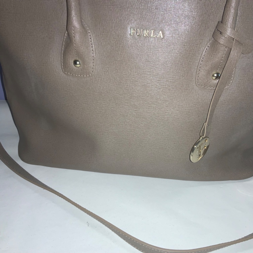 Furla textured leather tote shoulder bag with crossbody strap - Picture 3 of 8
